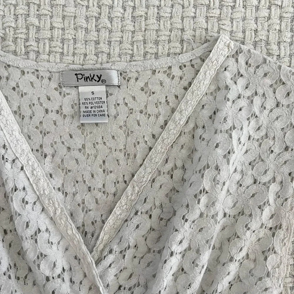 𝅺VINTAGE Sleeveless Top - Picture 4 of 4